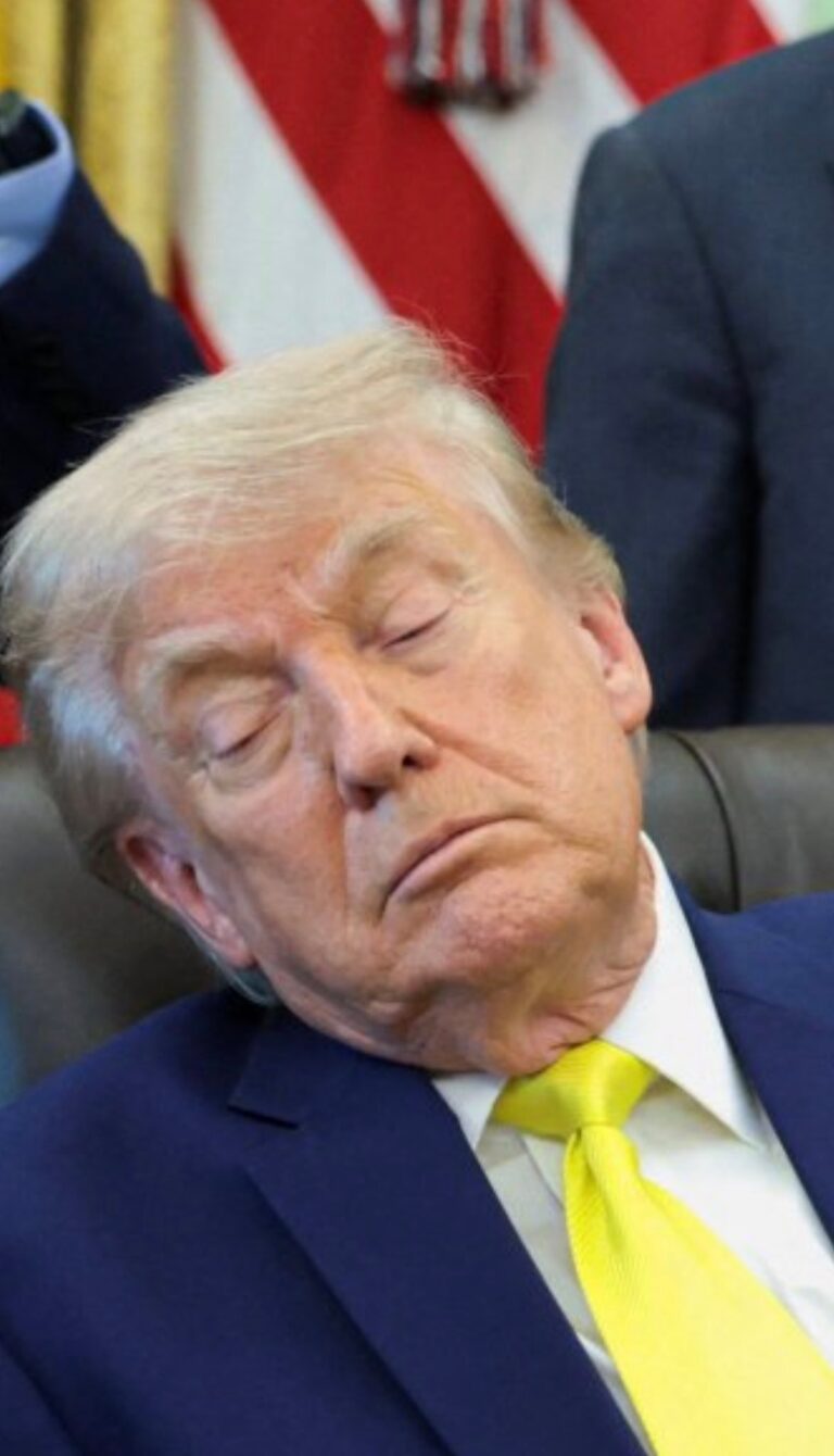 Trump cumple 80 años entre el desgaste físico y el desgaste político